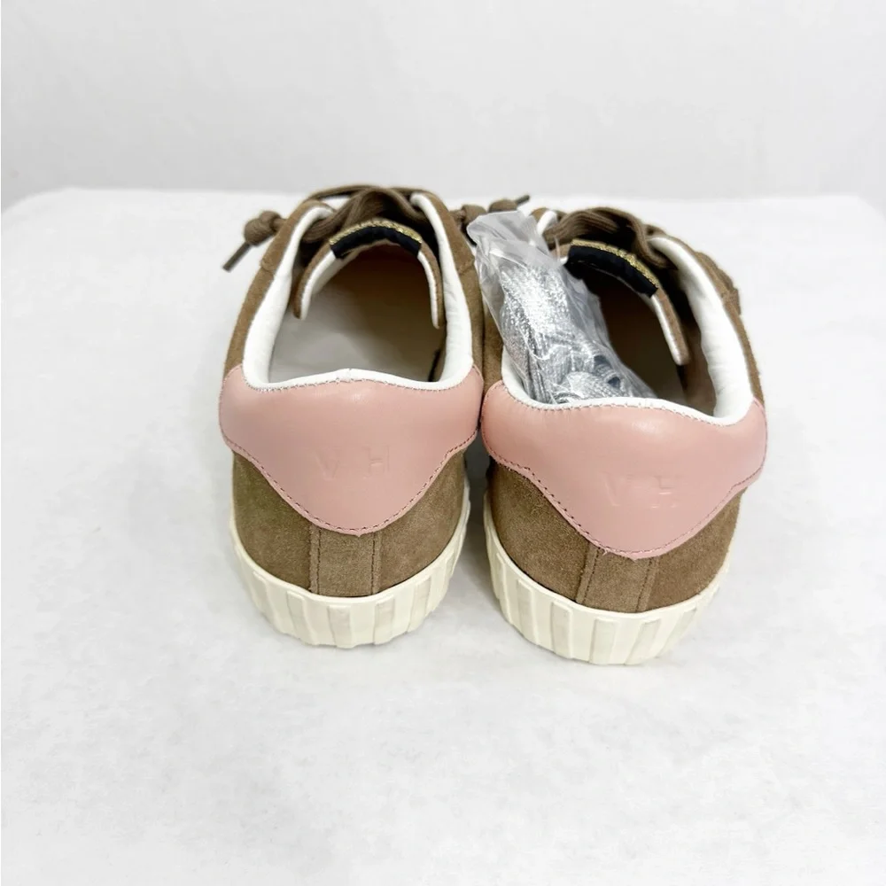 NEW Vintage Havana Beyond 2 Suede Leather Fashion Sneakers with Star, Size 9